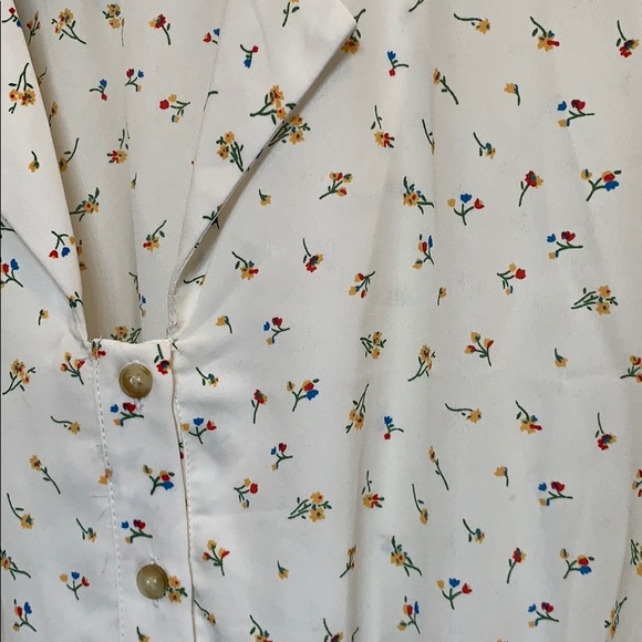 Cream & Floral Blouse NWOT - Picture 2 of 3